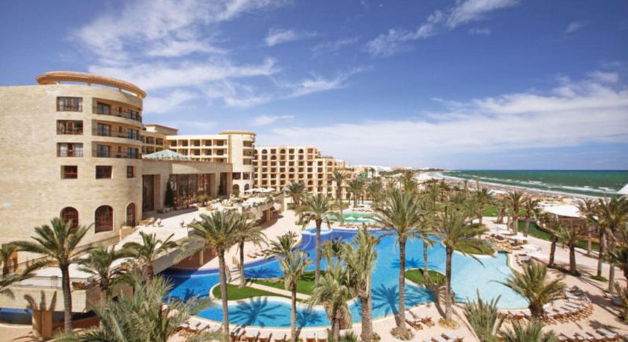 Moevenpick Resort & Marine Spa (סוס (עיר מראה חיצוני תמונה The Royal Mirage Hotel