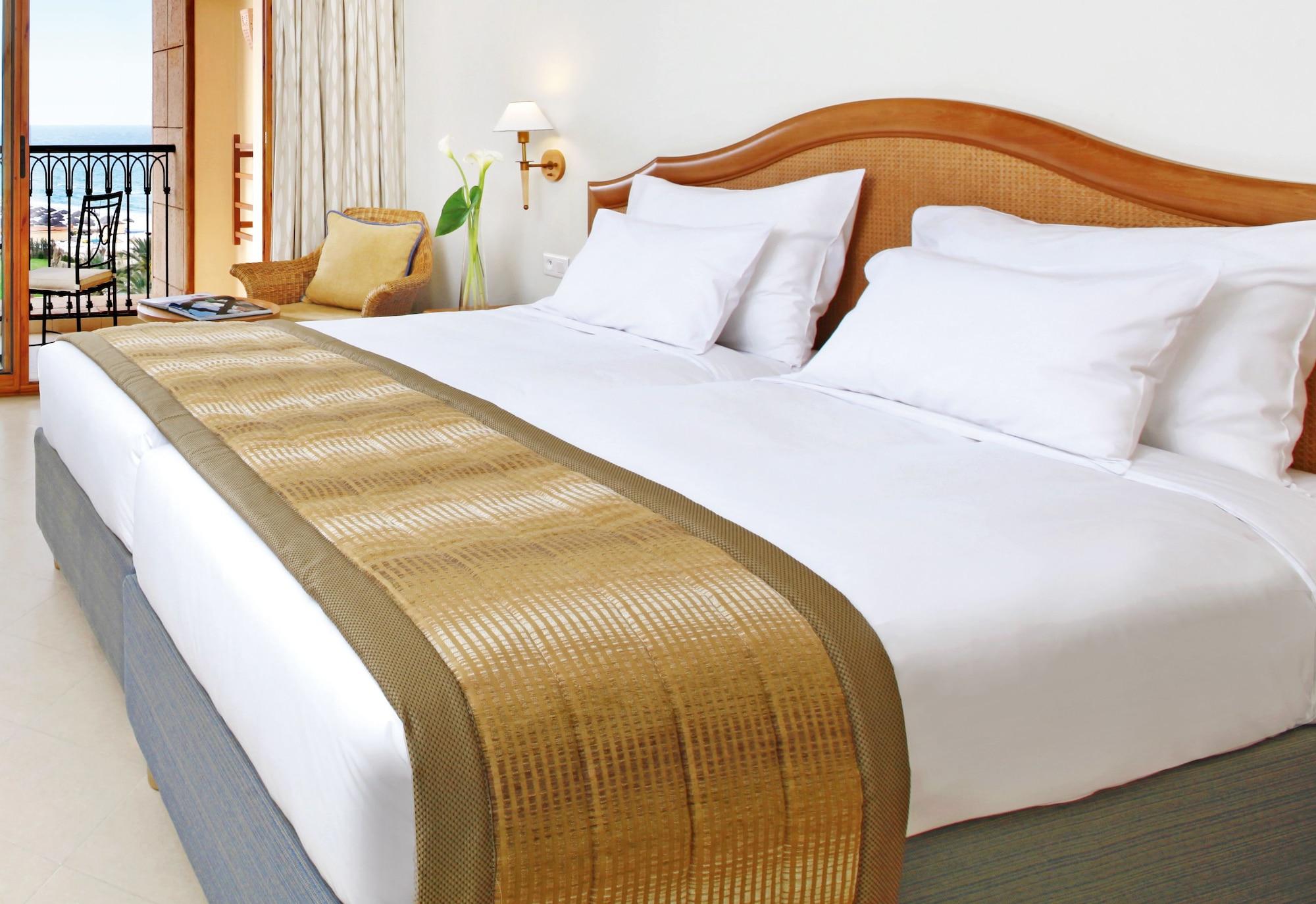 Moevenpick Resort & Marine Spa (סוס (עיר מראה חיצוני תמונה A bed runner