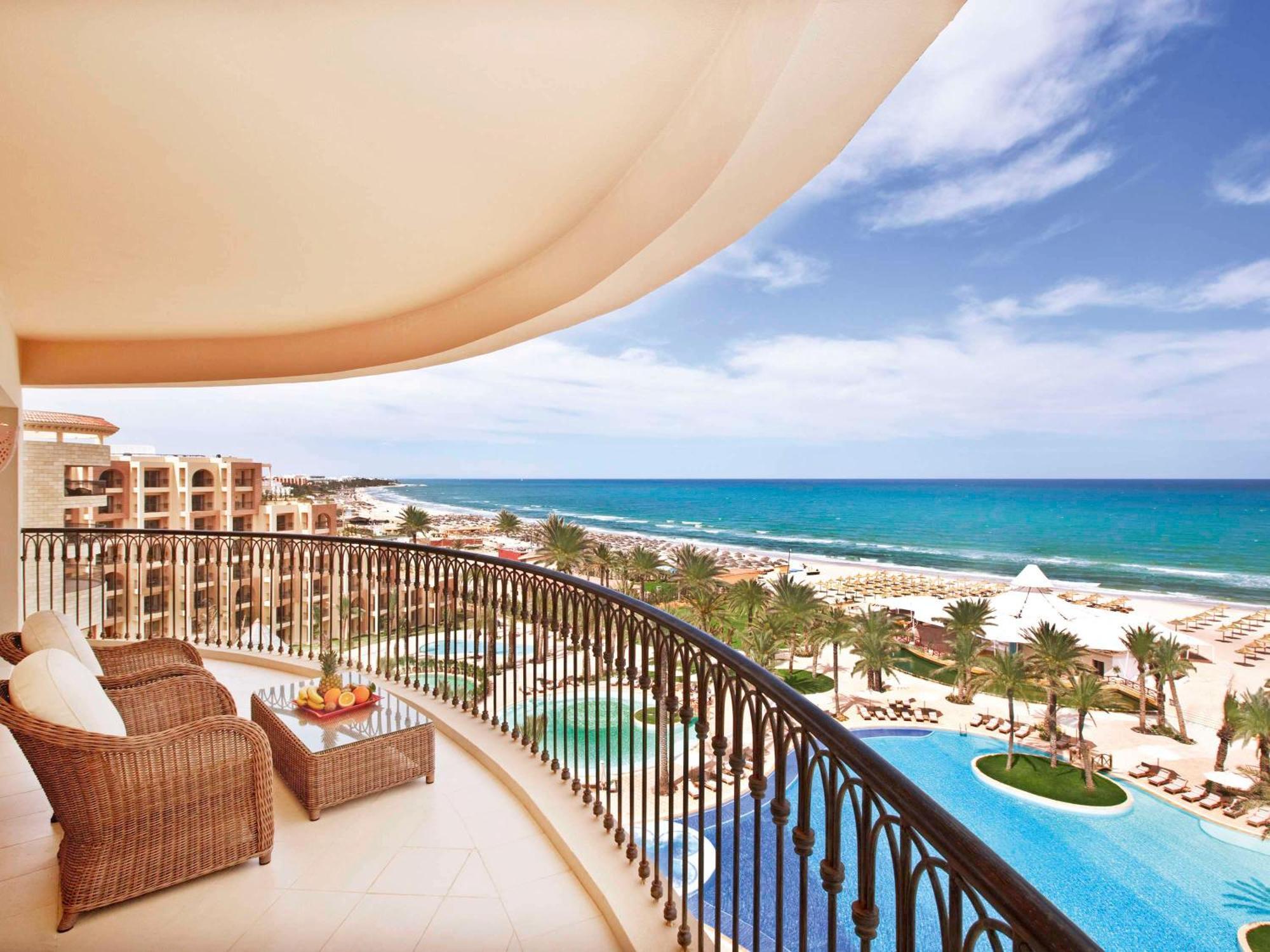 Moevenpick Resort & Marine Spa (סוס (עיר מראה חיצוני תמונה View from a suite at the Atlantis Resort