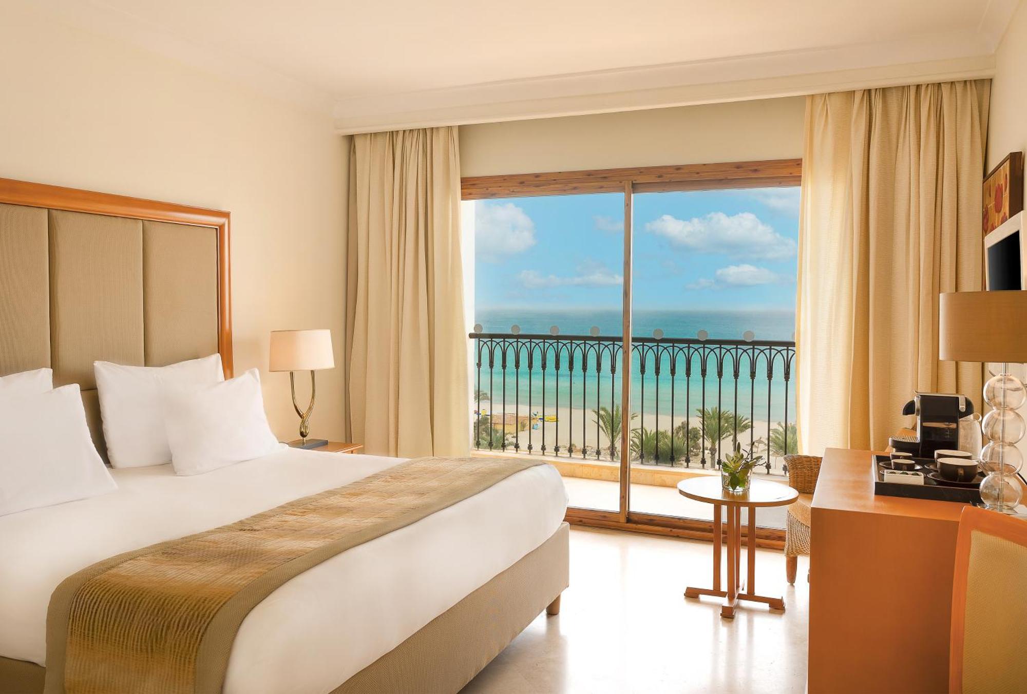 Moevenpick Resort & Marine Spa (סוס (עיר מראה חיצוני תמונה A room at the Hilton Sharm El Sheikh