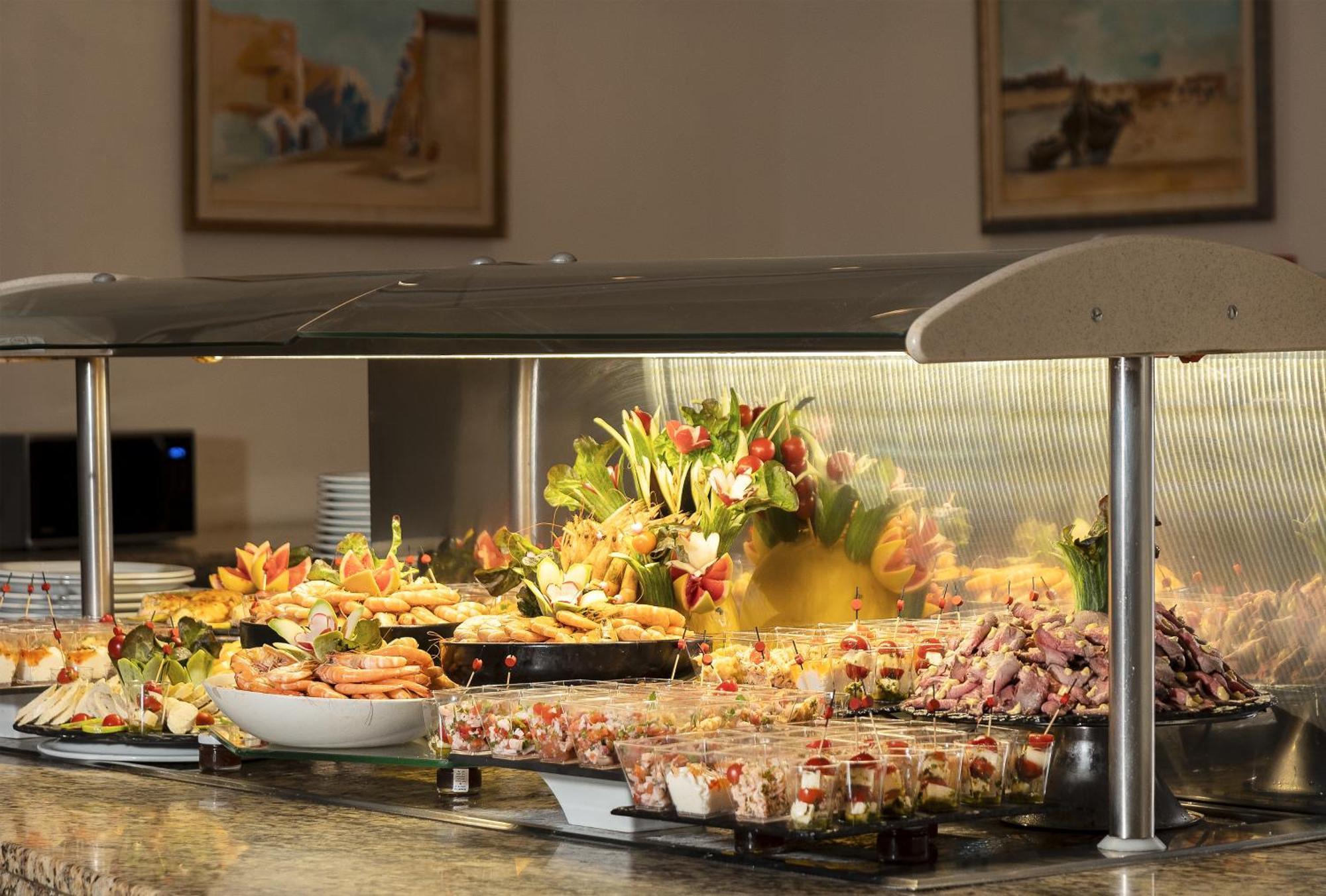 Moevenpick Resort & Marine Spa (סוס (עיר מראה חיצוני תמונה A buffet