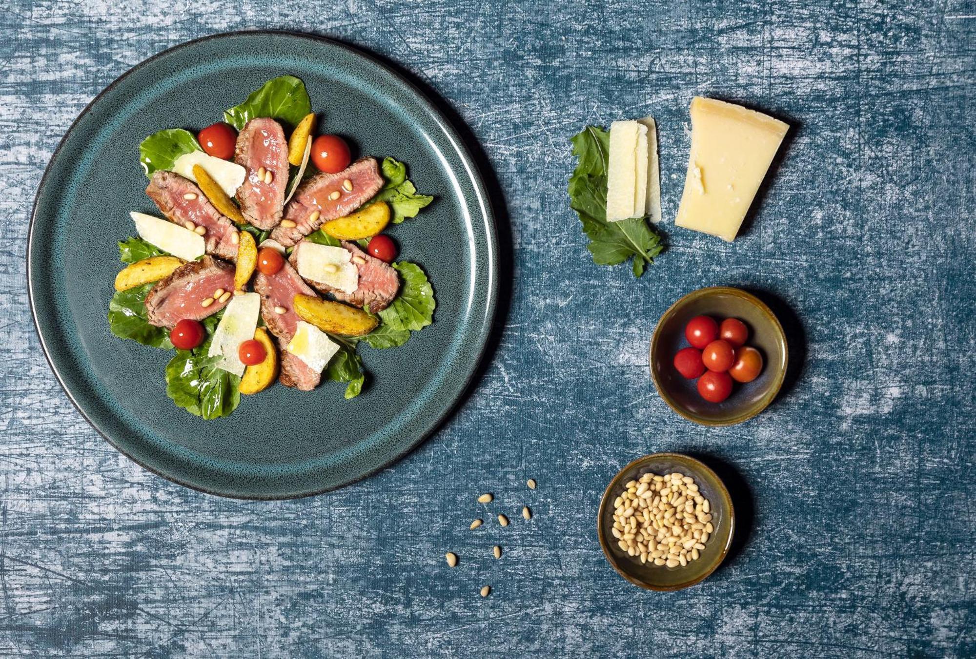 Moevenpick Resort & Marine Spa (סוס (עיר מראה חיצוני תמונה A salad with ingredients